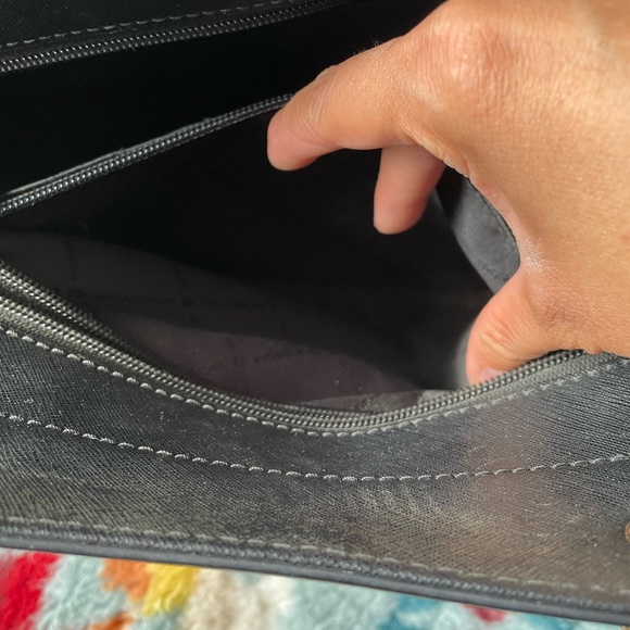 MICHAEL KORS Black with gold chain shoulder tote - Picture 7 of 11